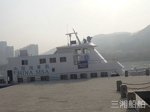 公务船